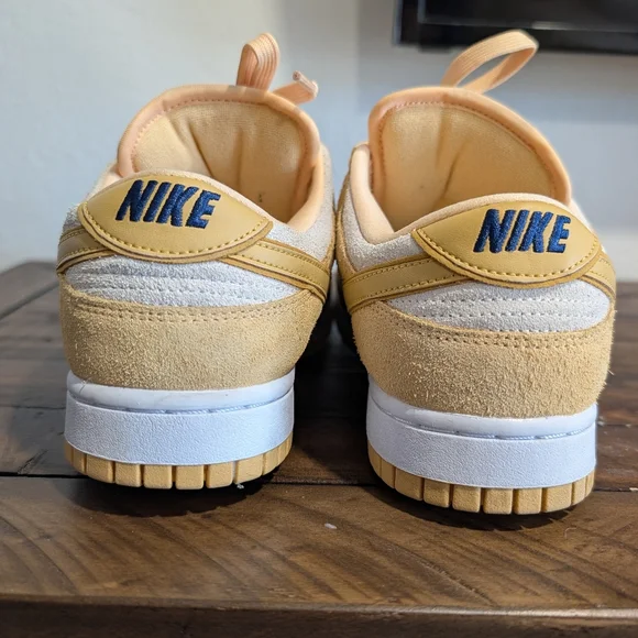 Nike Dunk Low LX - Picture 5 of 7